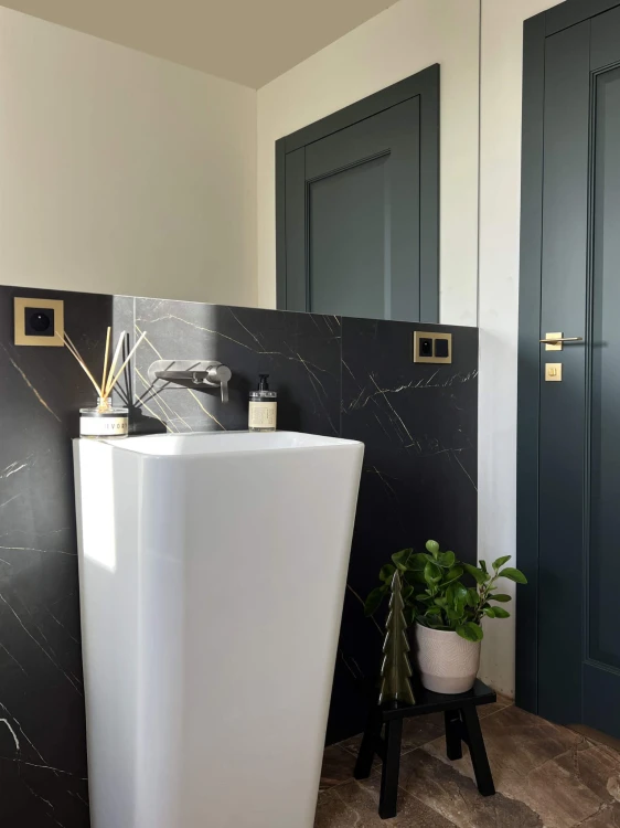 0f1b61fdd314a8862e29e041f05a03ff